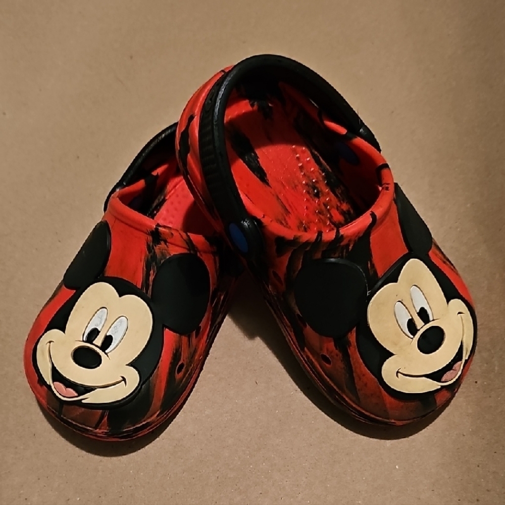 Disney Kids Red and Black Mickey Mouse Slippers